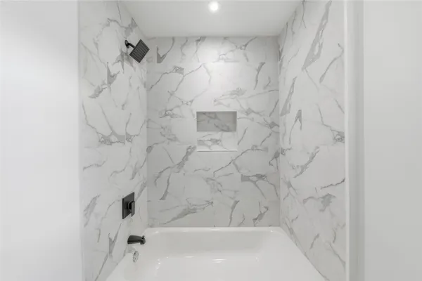 $860,000 | 15827 Foxgate Road, Houston, TX 77079