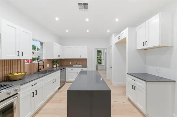 $860,000 | 15827 Foxgate Road, Houston, TX 77079