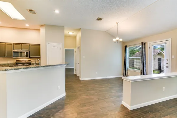 $2,395 | 1303 Crossvine Way, Pflugerville, TX 78660