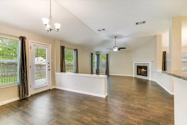 $2,395 | 1303 Crossvine Way, Pflugerville, TX 78660