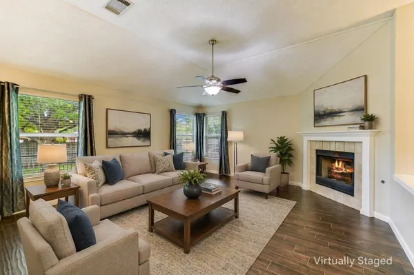 $2,395 | 1303 Crossvine Way, Pflugerville, TX 78660