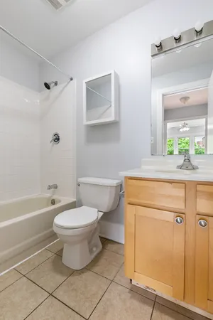 $1,900 | 7742 North Ashland Avenue, Unit 2A, Chicago, IL 60626