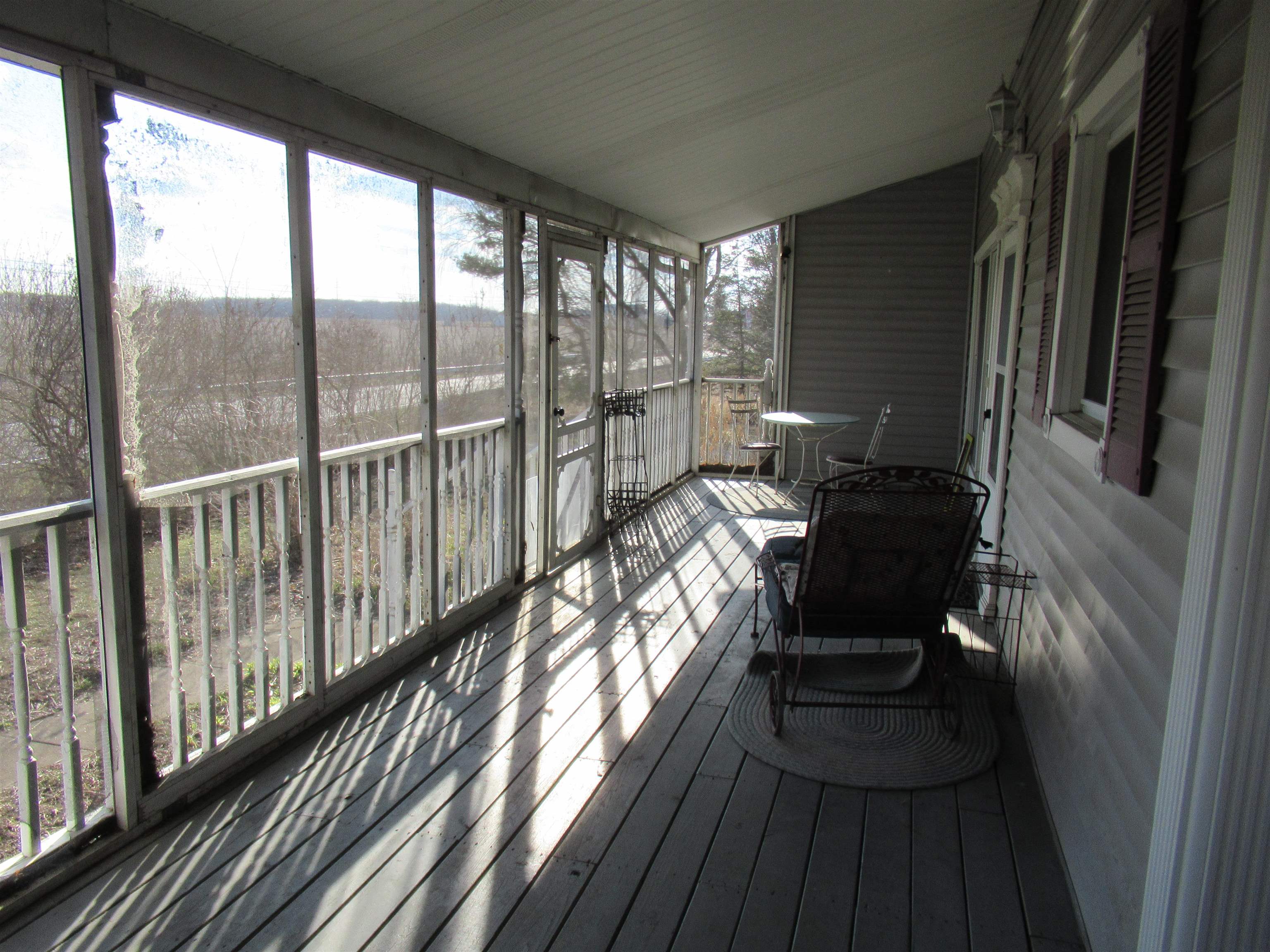 11404 West Mount Morris Road Flushing, MI 48433 - Photo 5 of 33 50104999-4.JPG