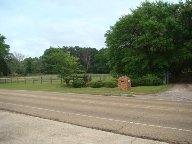 150 Burnham Road Brandon, MS 39042 - Photo 3 of 41 Photo 3