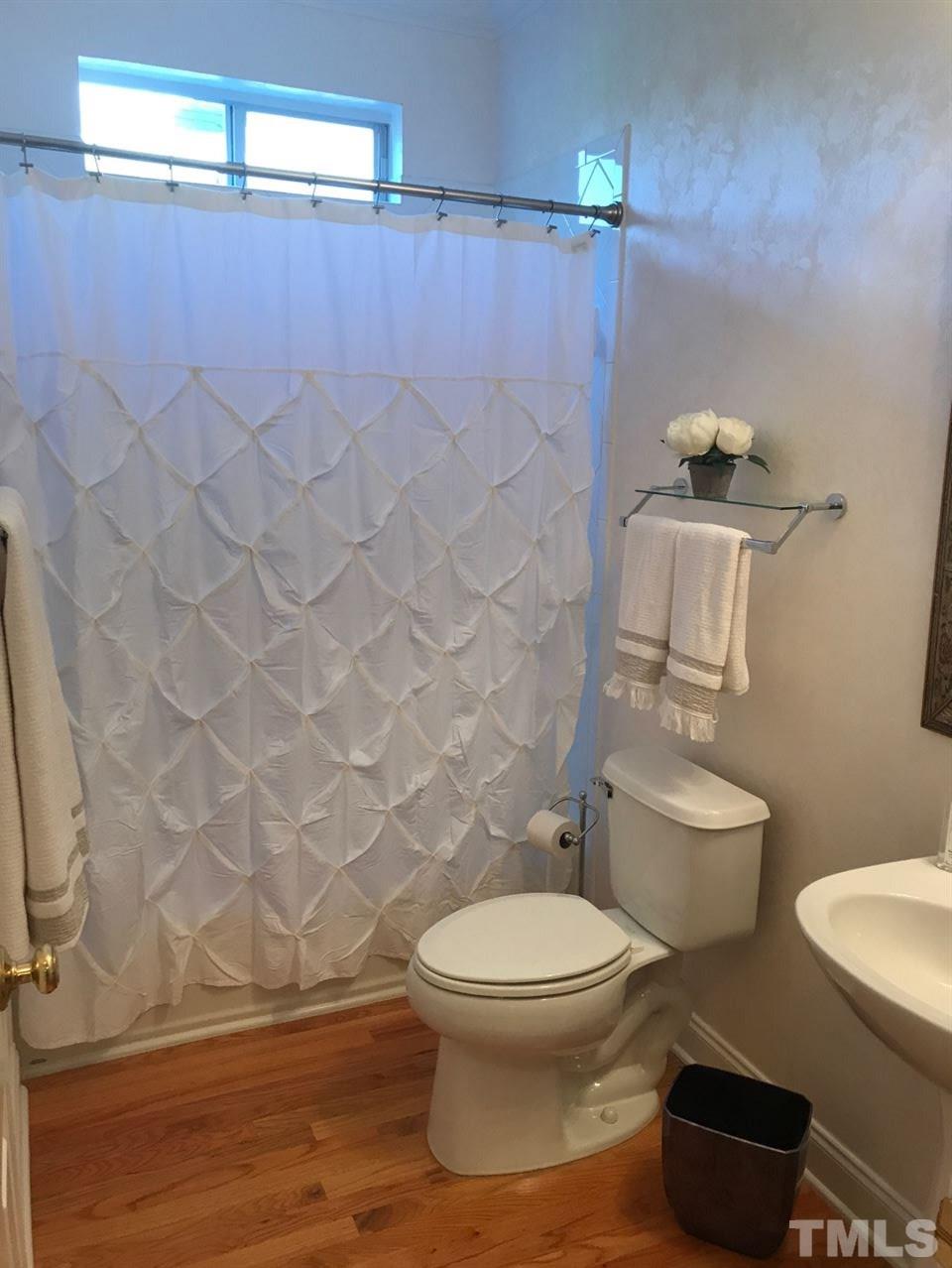 11833 Lowery Ridge Drive Raleigh, NC 27614 - Photo 20 of 25 Full Bathroom on 1st level...accessible via private bedroom (ideal for guests) as well as common area.