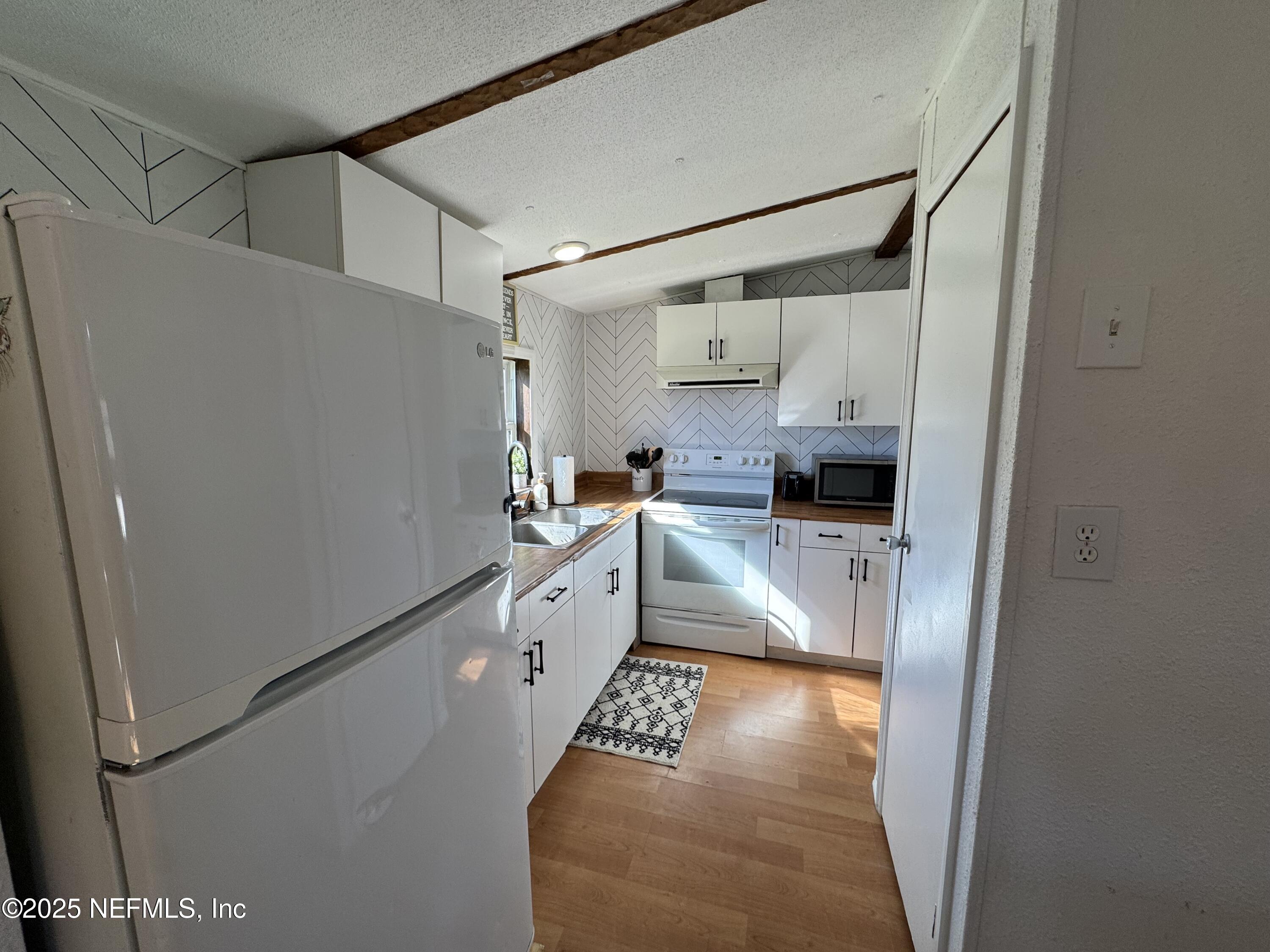 3125 Tindall Farms Road St. Augustine, FL 32084 - Photo 11 of 22 kitchen