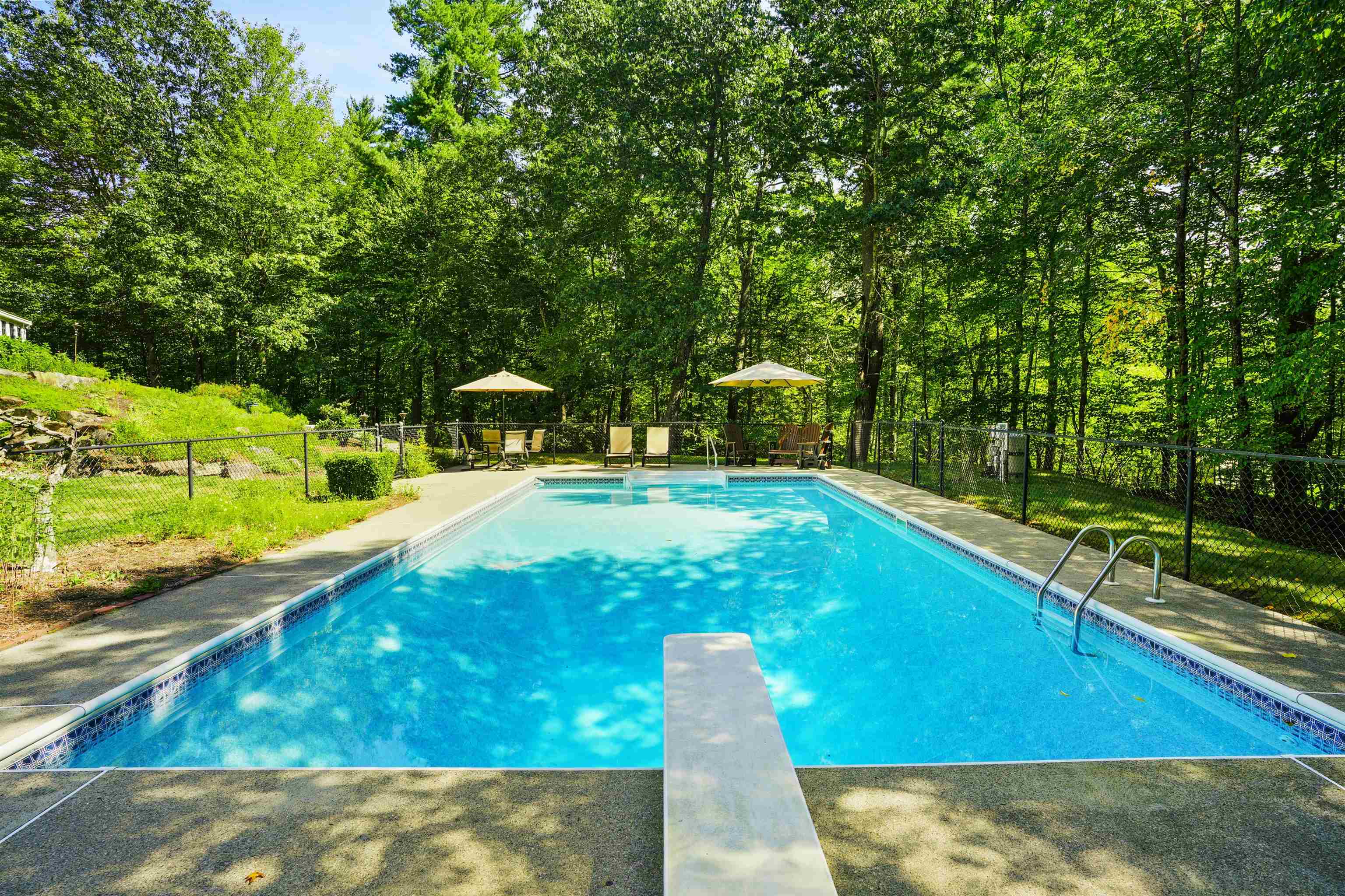 7 Shepherd Hill Road Bedford, NH 03110 - Photo 34 of 47 Gallery Image 34