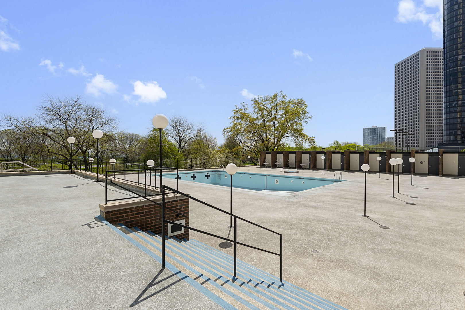 5455 North Sheridan Road, Unit 707 Chicago, IL 60640 - Photo 19 of 23 Gallery Image 19