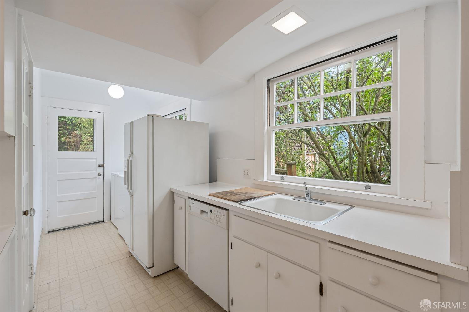 114 Granville Way San Francisco, CA 94127 - Photo 13 of 36
