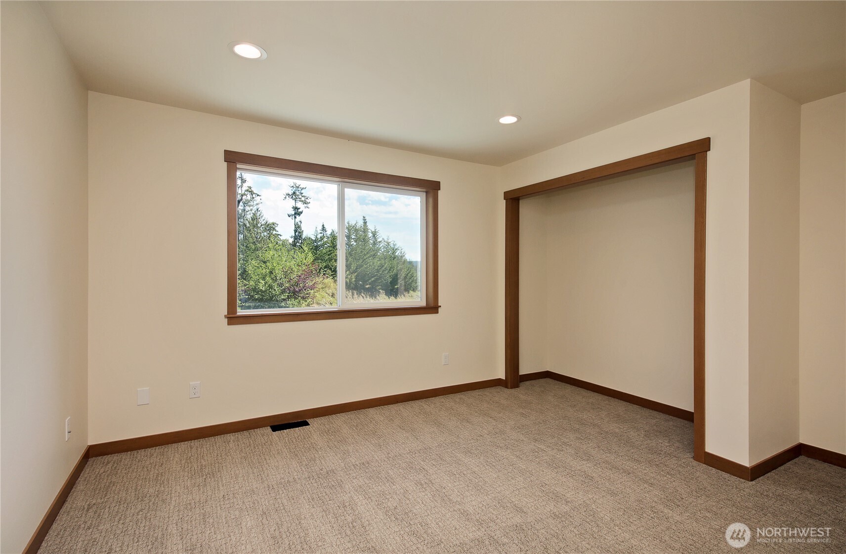 6621 Sills Road Clinton, WA 98236 - Photo 20 of 40