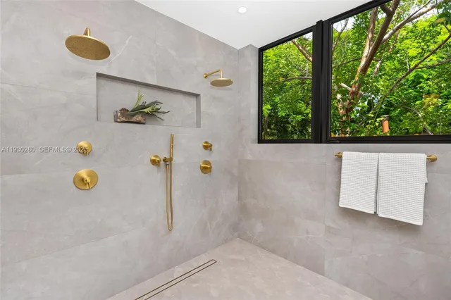 $35,000 | 4024 Bonita Avenue, Miami, FL 33133