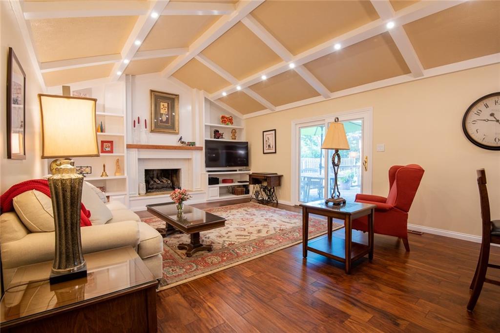 13445 Nottingham Road Fishers, IN 46038 - Photo 8 of 27 Gallery Image 8