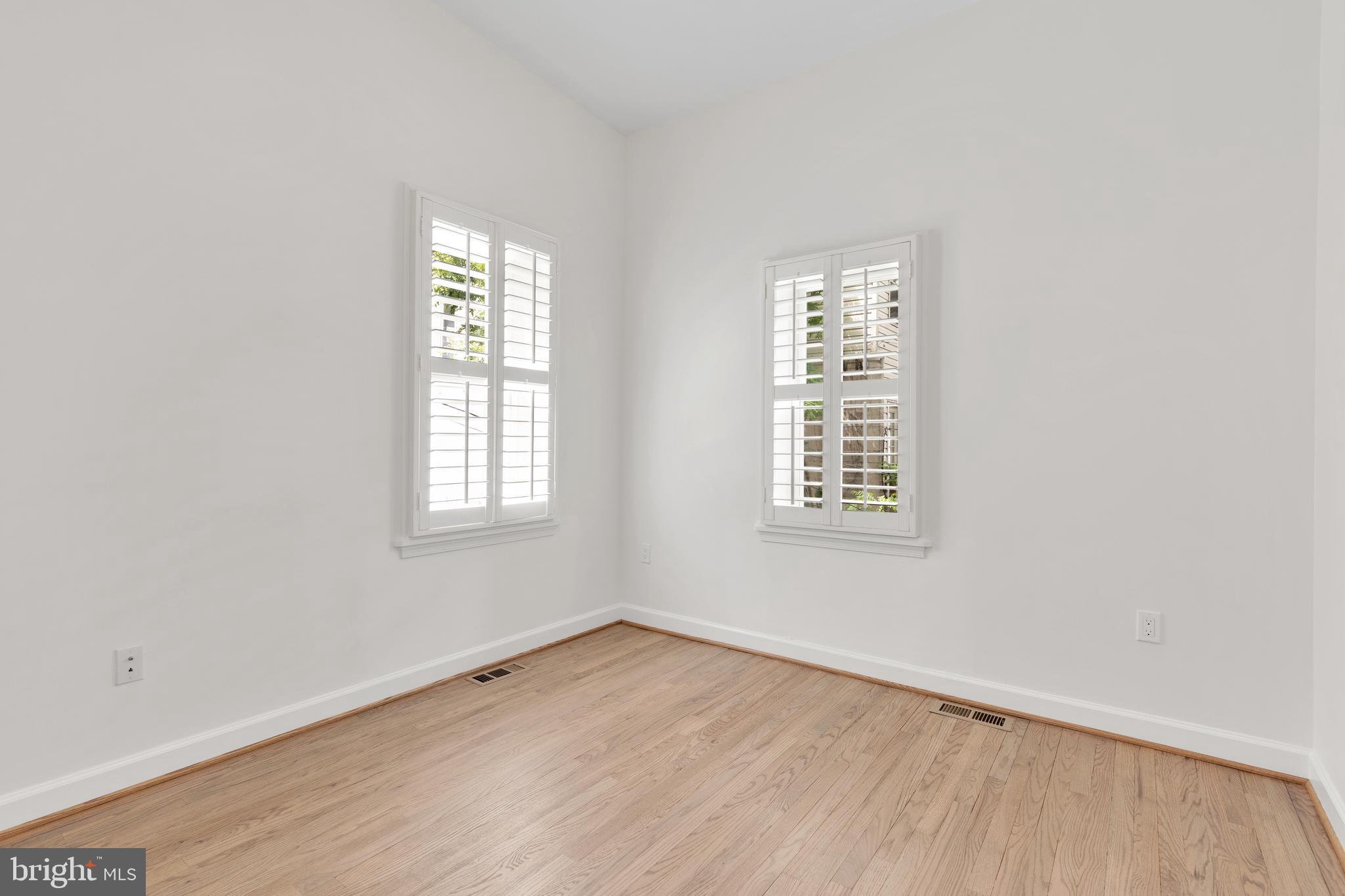 950 Florida Avenue Northwest Washington, DC 20001 - Photo 27 of 32