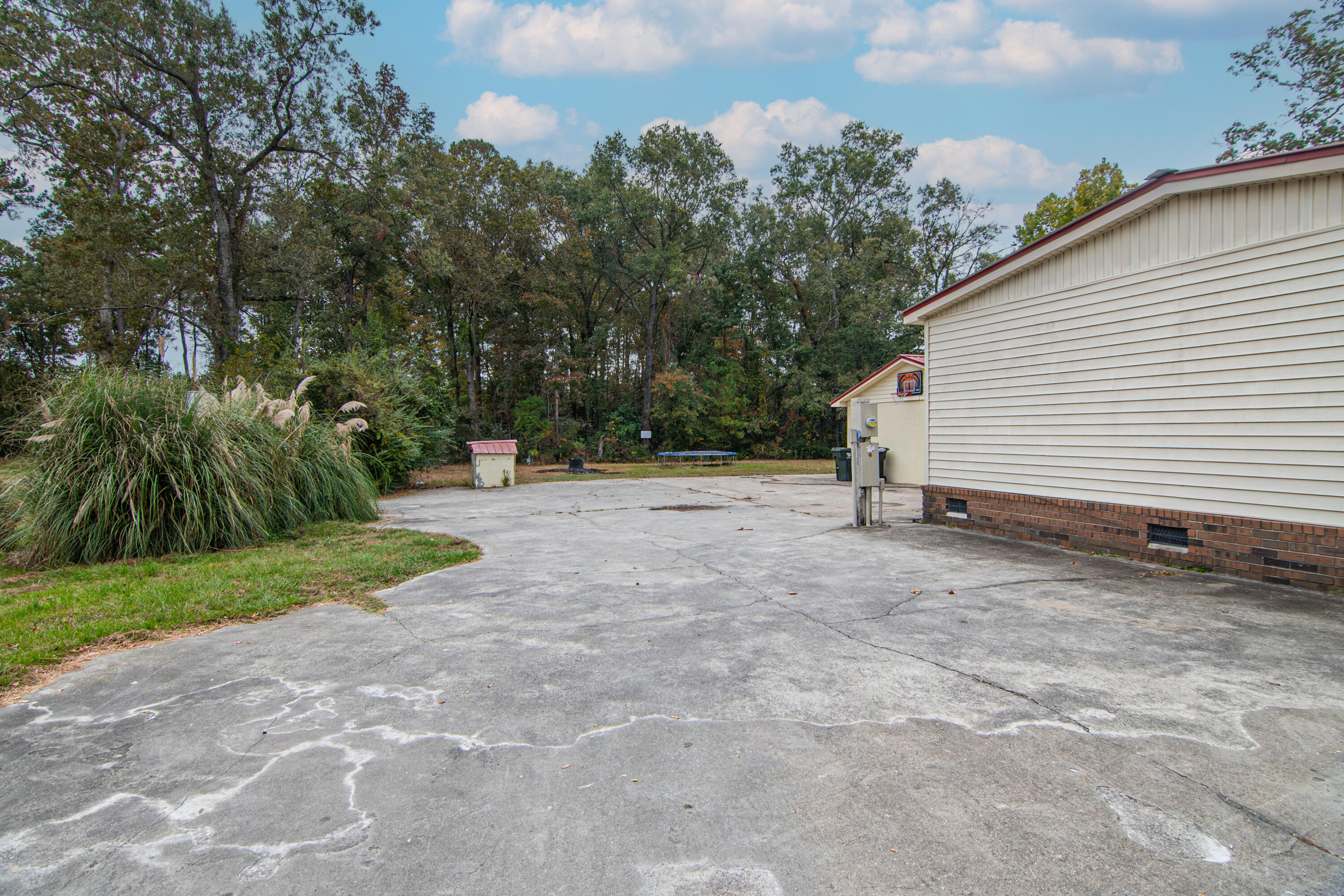 113 Vineyard Road Summerville, SC 29486 - Photo 9 of 34 DSC_5747-Enhanced-NR