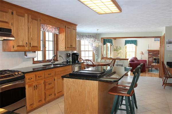 7 Joseph Road Hopkinton, MA 01748 - Photo 6 of 30 Gallery Image 6