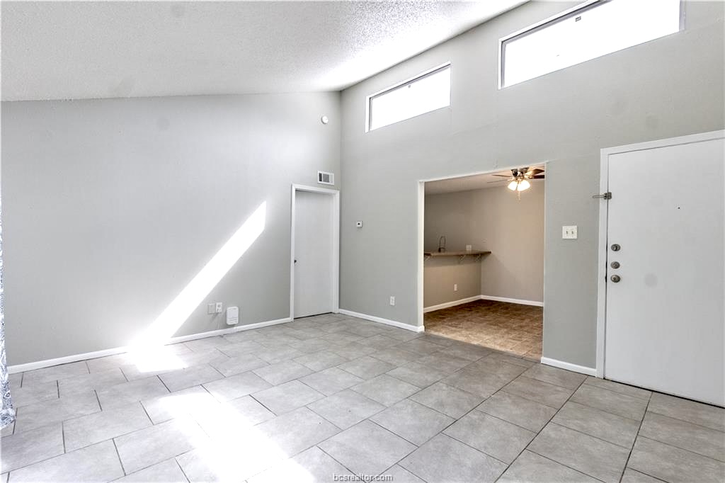 2000 Kazmeier, Unit 42 Bryan, TX 77802 - Photo 12 of 14 Gallery Image 12