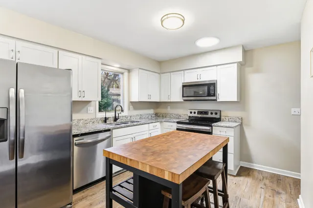 $524,999 | 5735 Eureka Road, Excelsior, MN 55331