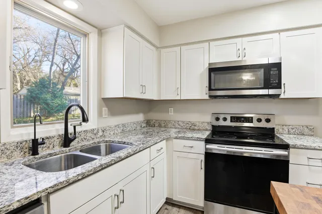 $524,999 | 5735 Eureka Road, Excelsior, MN 55331