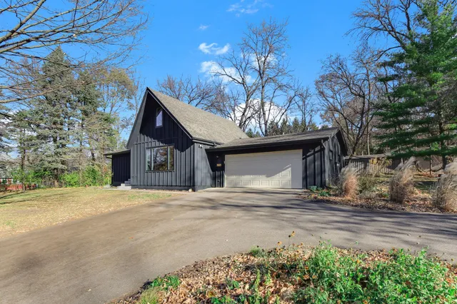 $524,999 | 5735 Eureka Road, Excelsior, MN 55331