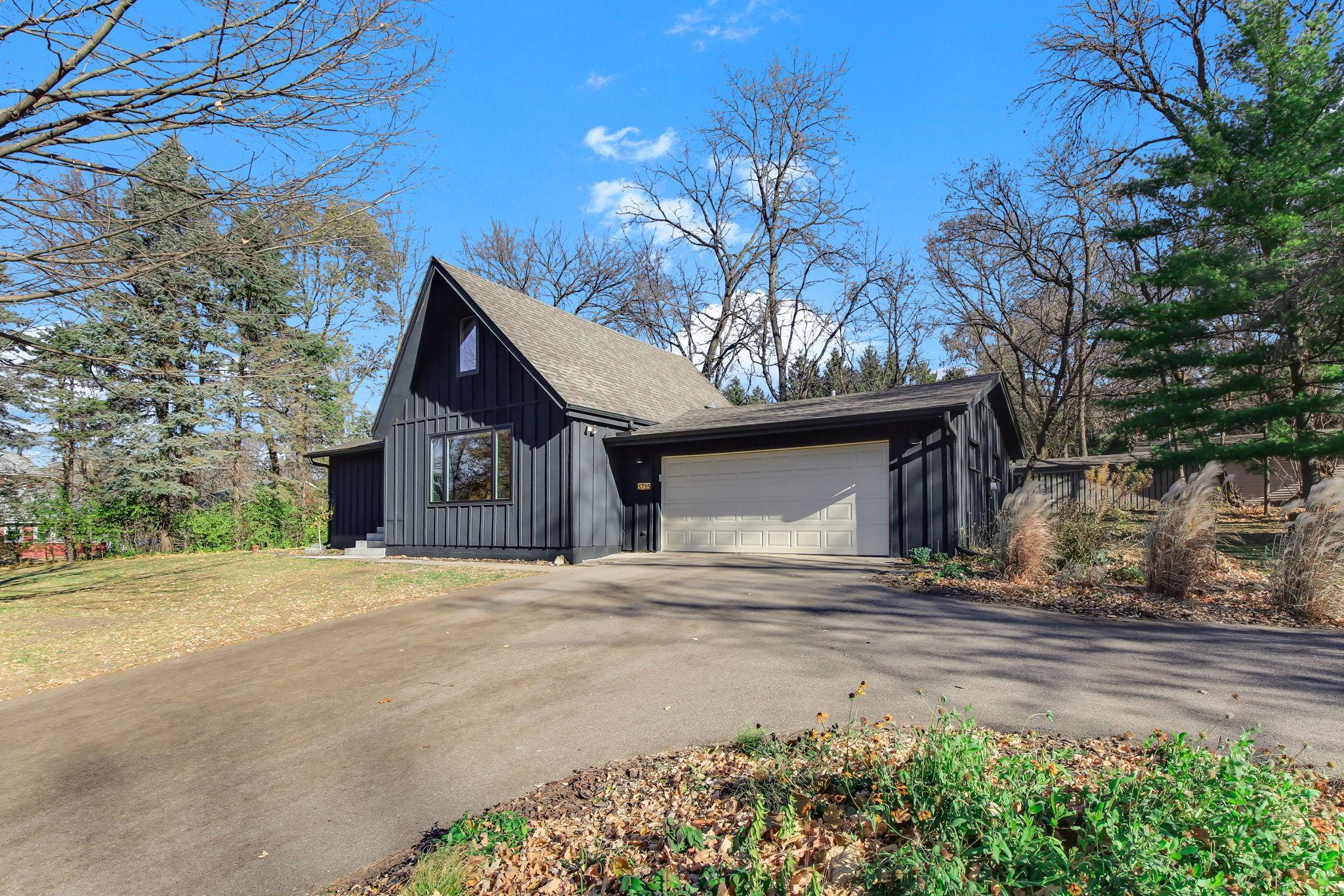 5735 Eureka Road Excelsior, MN 55331 - Photo 2 of 39