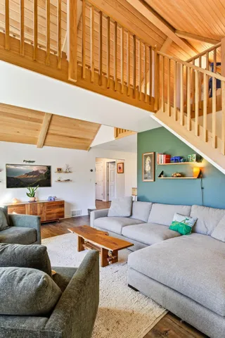 $524,999 | 5735 Eureka Road, Excelsior, MN 55331