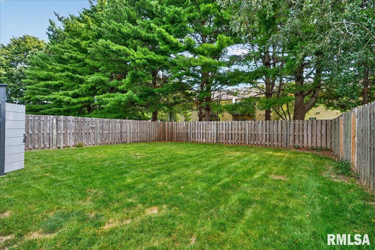 2402 Checkerberry Lane Springfield, IL 62711 - Photo 27 of 30 Gallery Image 27