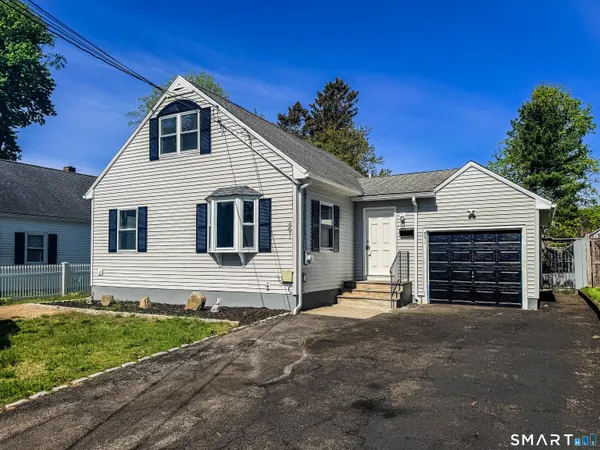 $459,900 | 891 Evers St Extension, Bridgeport, CT 06610