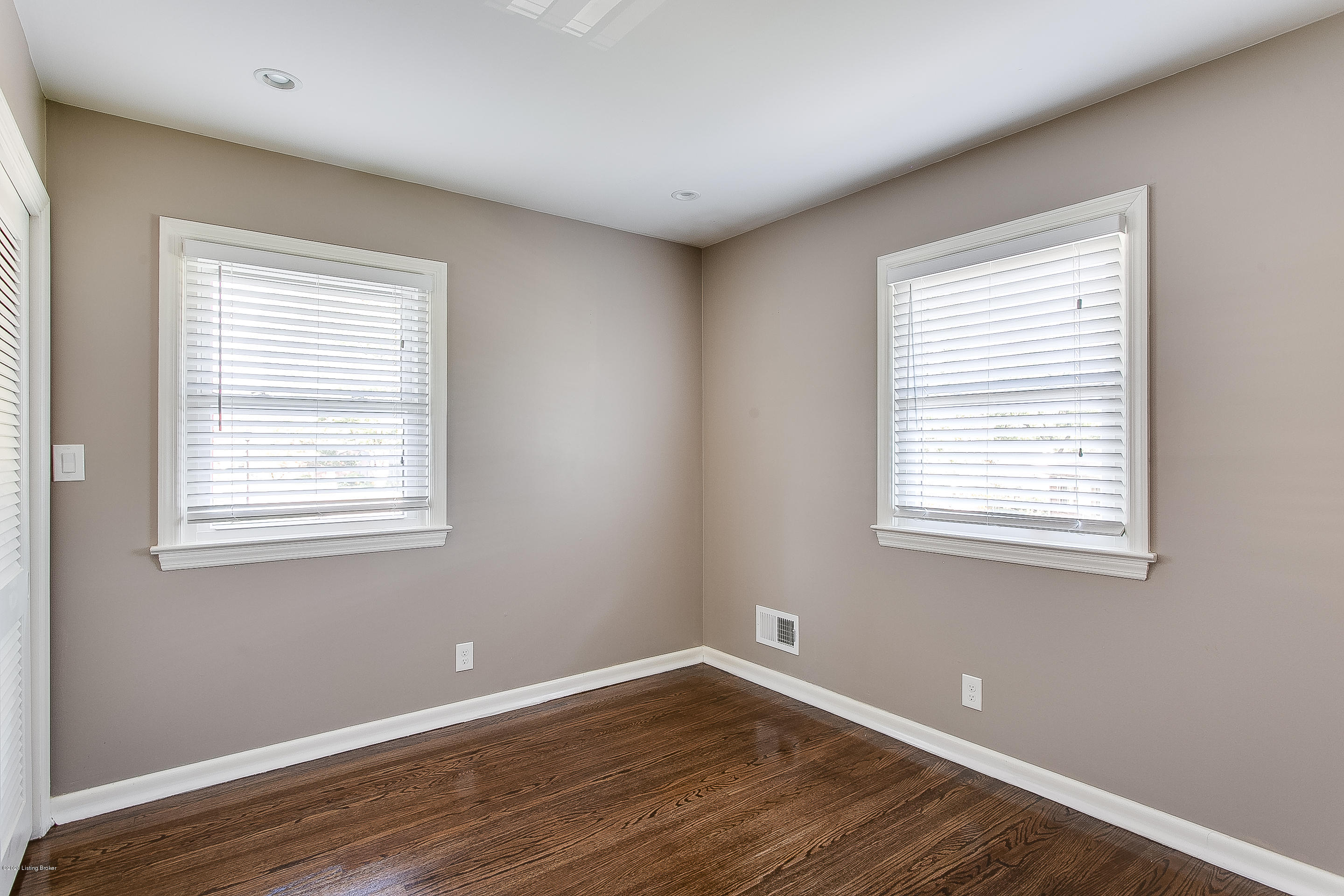 3402 Flinthaven Road Louisville, KY 40241 - Photo 28 of 56 3402 Flinthaven Rd interiors-22