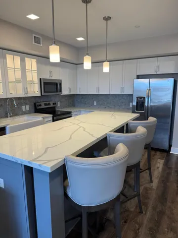 $4,465 | 480 North Main Street, Unit 201, Royal Oak, MI 48067