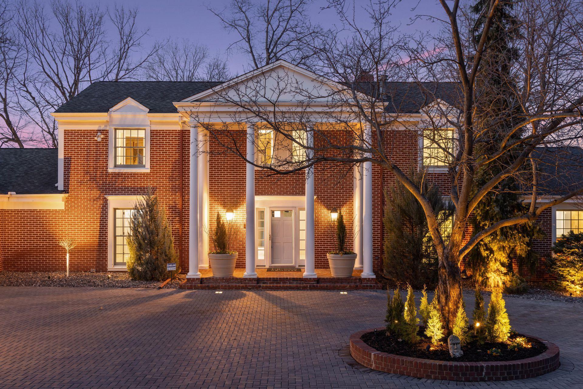 2496 Old Beach Road Orono, MN 55391 - Photo 3 of 60