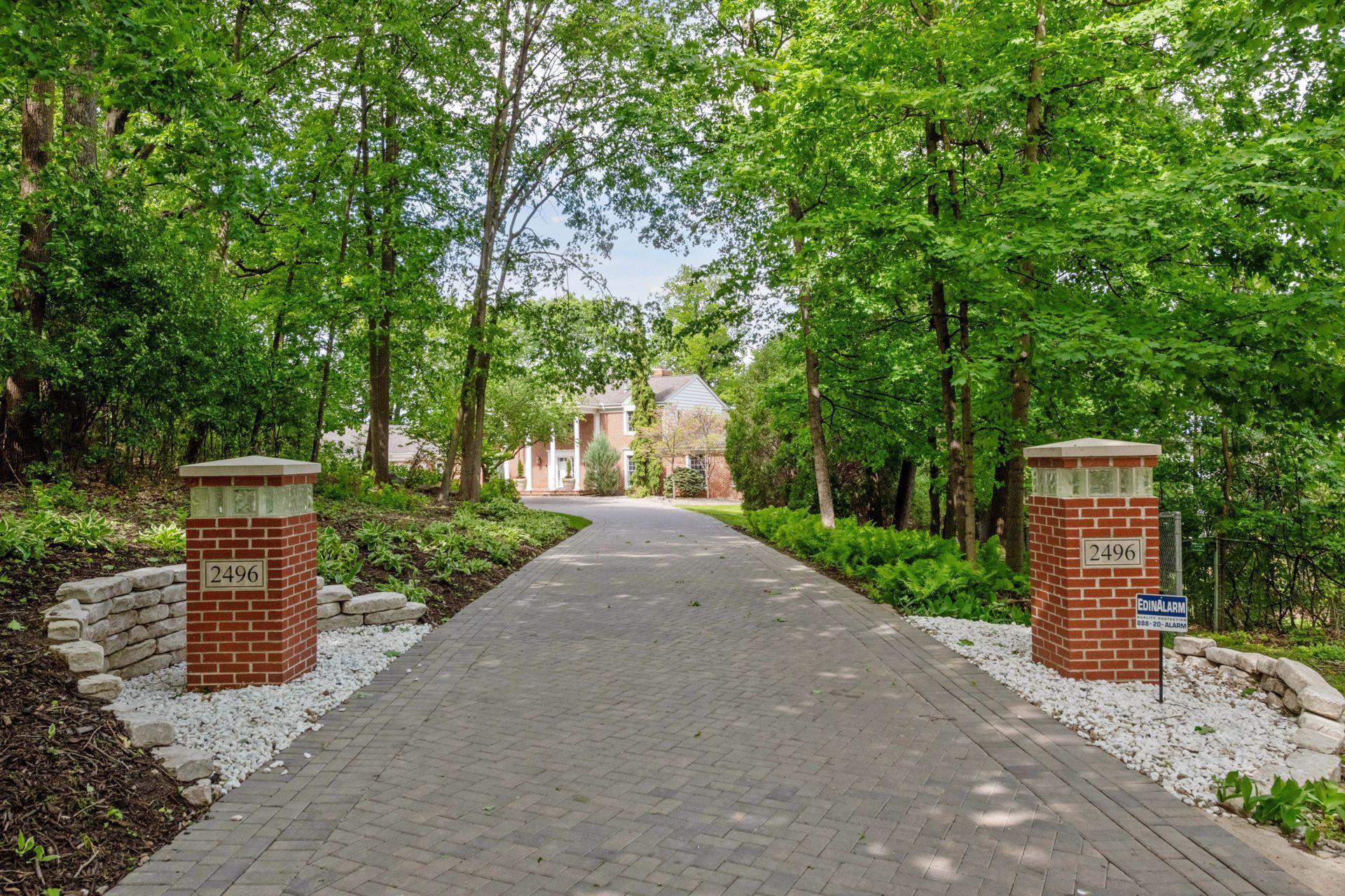 2496 Old Beach Road Orono, MN 55391 - Photo 4 of 60