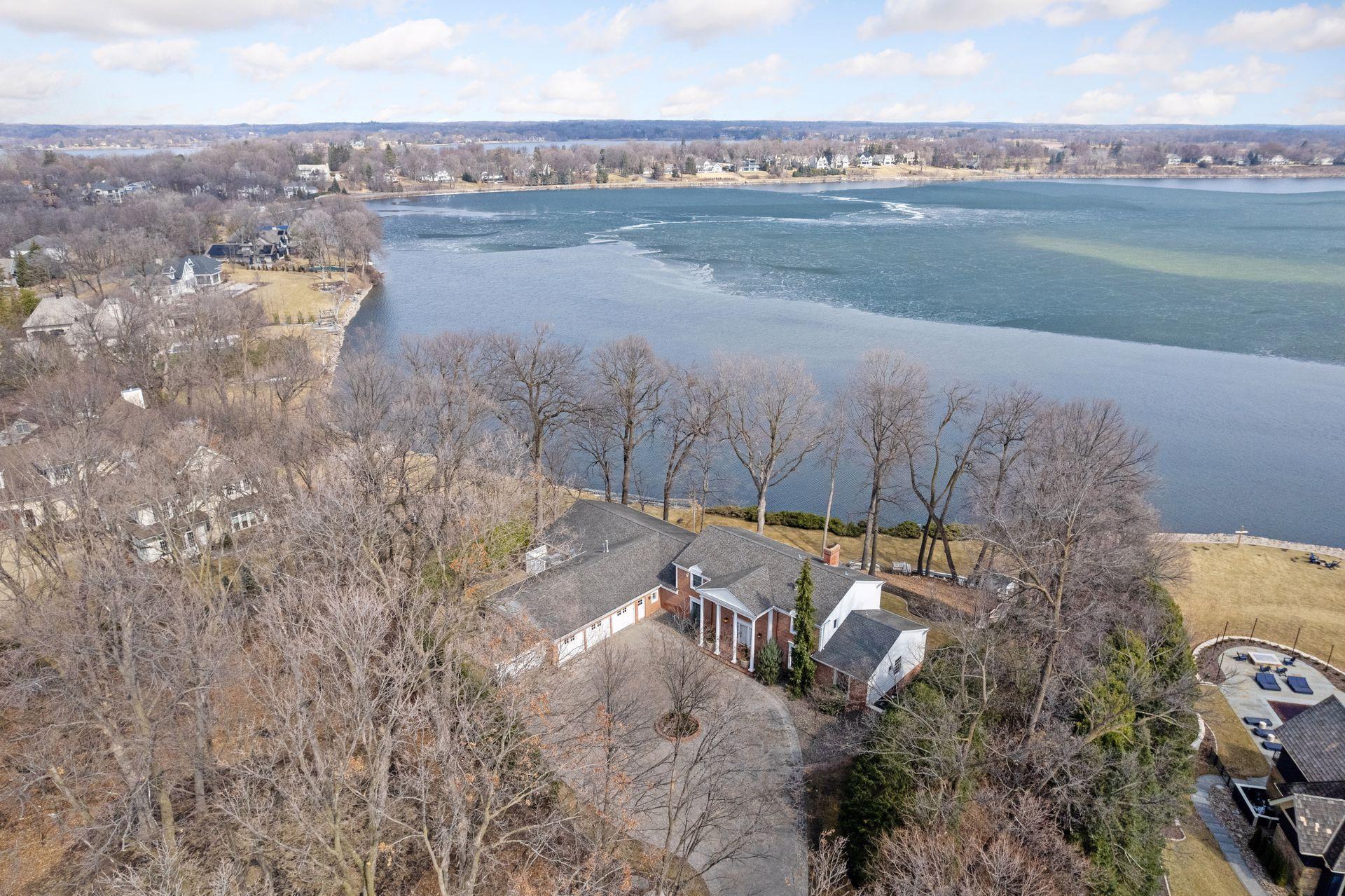 2496 Old Beach Road Orono, MN 55391 - Photo 7 of 60