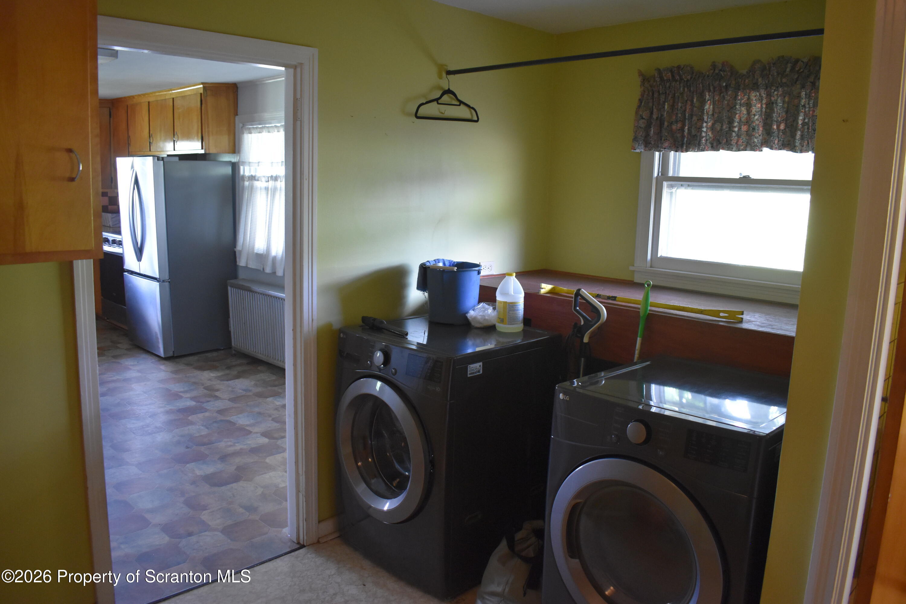 28 Olin Road Montrose, PA 18801 - Photo 6 of 31 Entry & Laundry room
