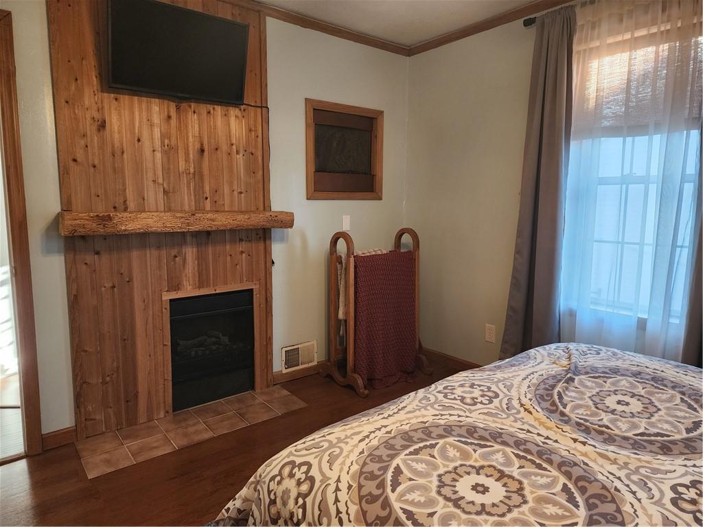 709 North 7th Street Apollo, PA 15613 - Photo 30 of 50 a bedroom with a bed and a television