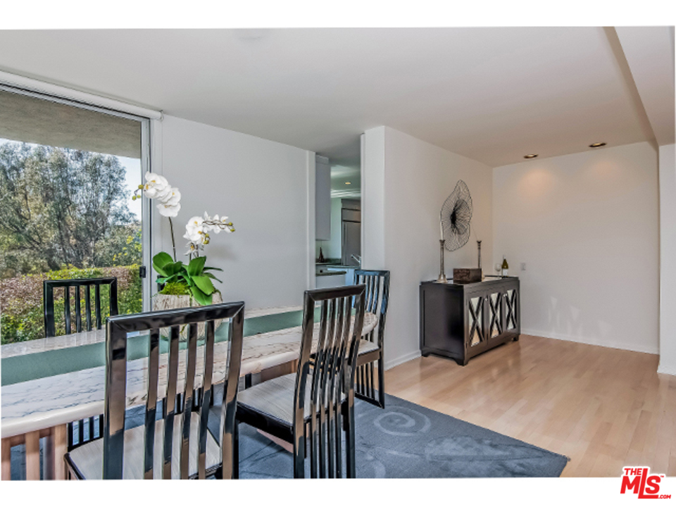 1437 North Tigertail Road Los Angeles, CA 90049 - Photo 6 of 31