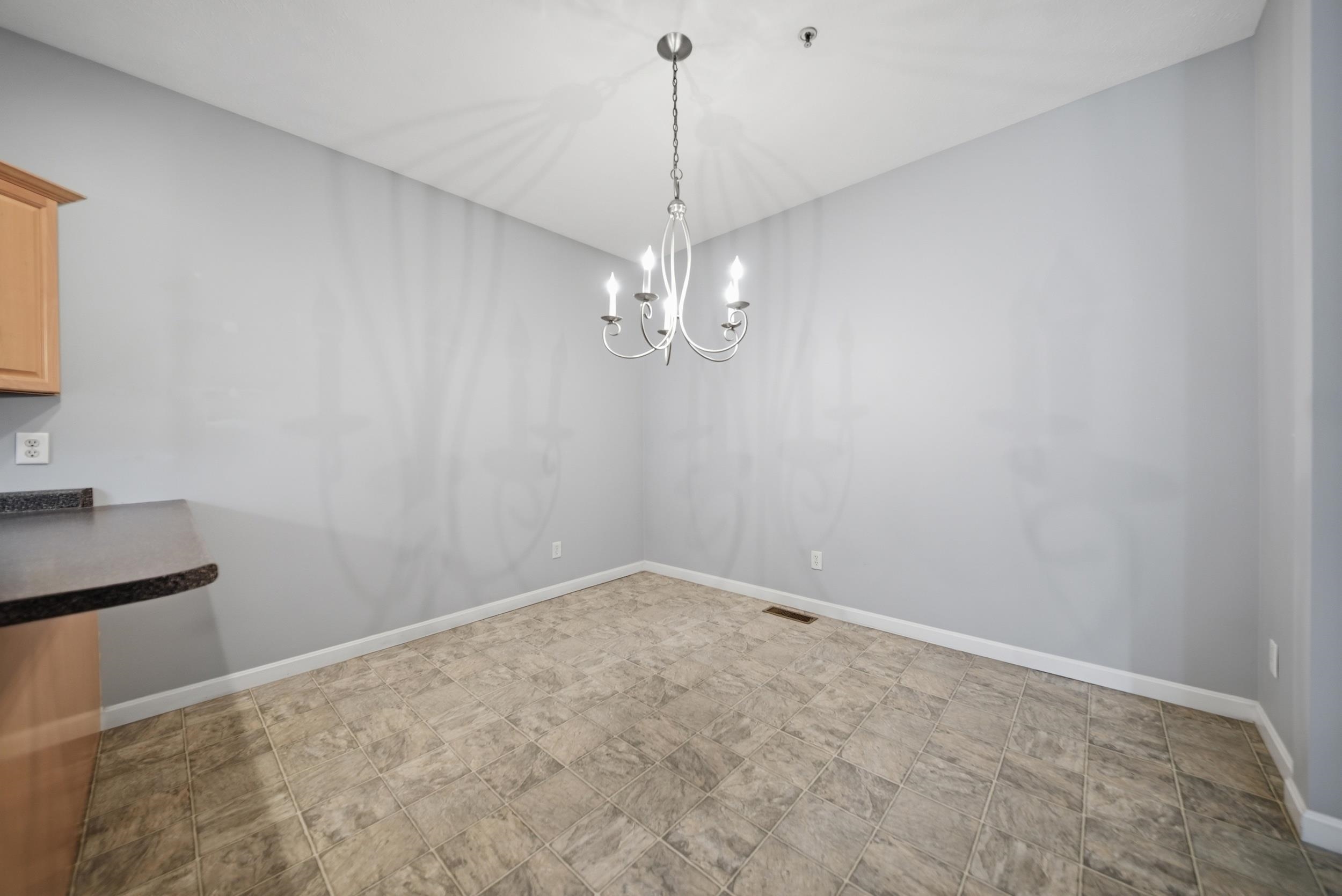 34 Mammoth Road, Unit 18 Hooksett, NH 03106 - Photo 16 of 32 Gallery Image 16