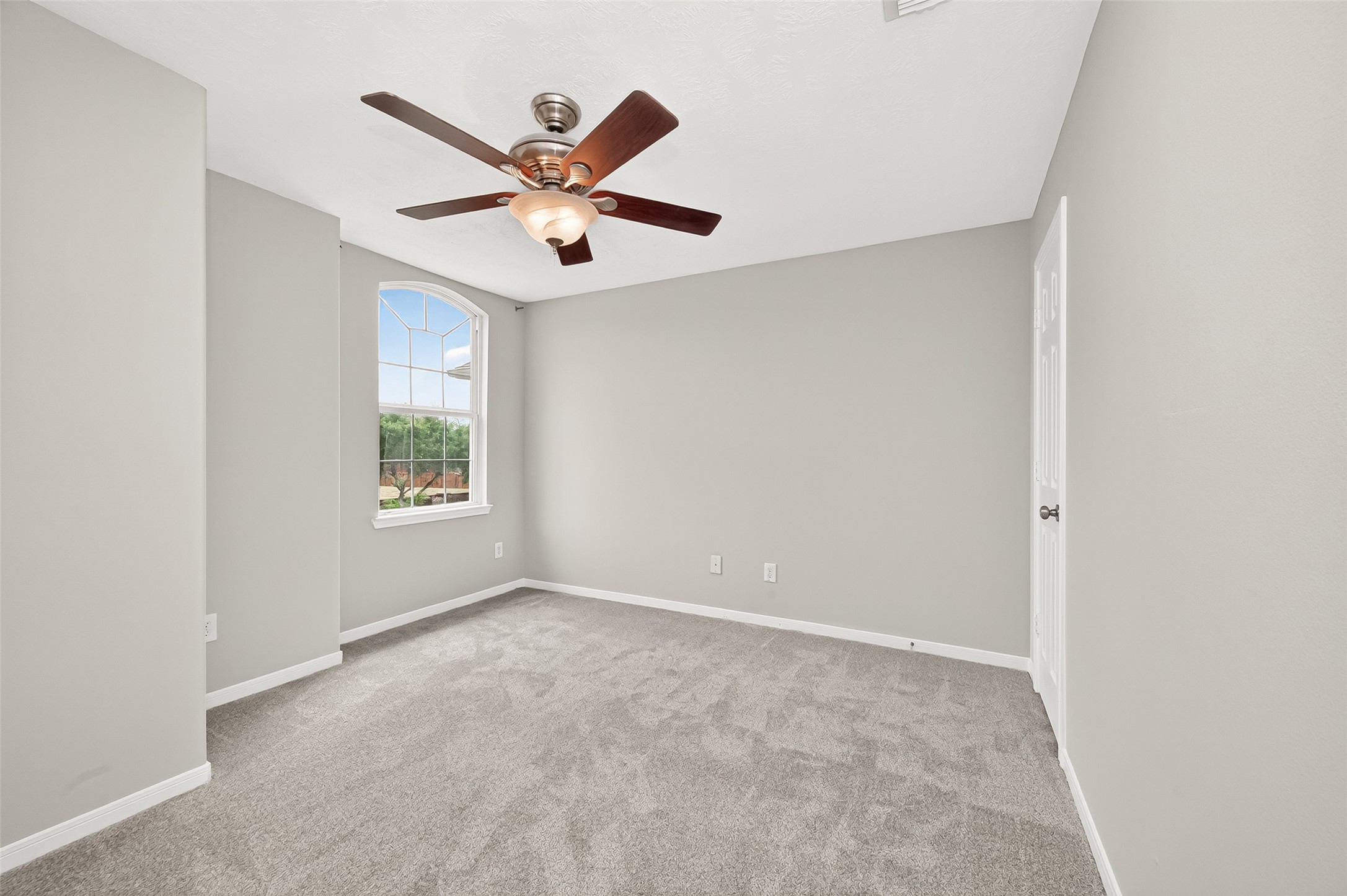 2415 Lacyberry Street Houston, TX 77080 - Photo 28 of 50 a view of an empty room with a window