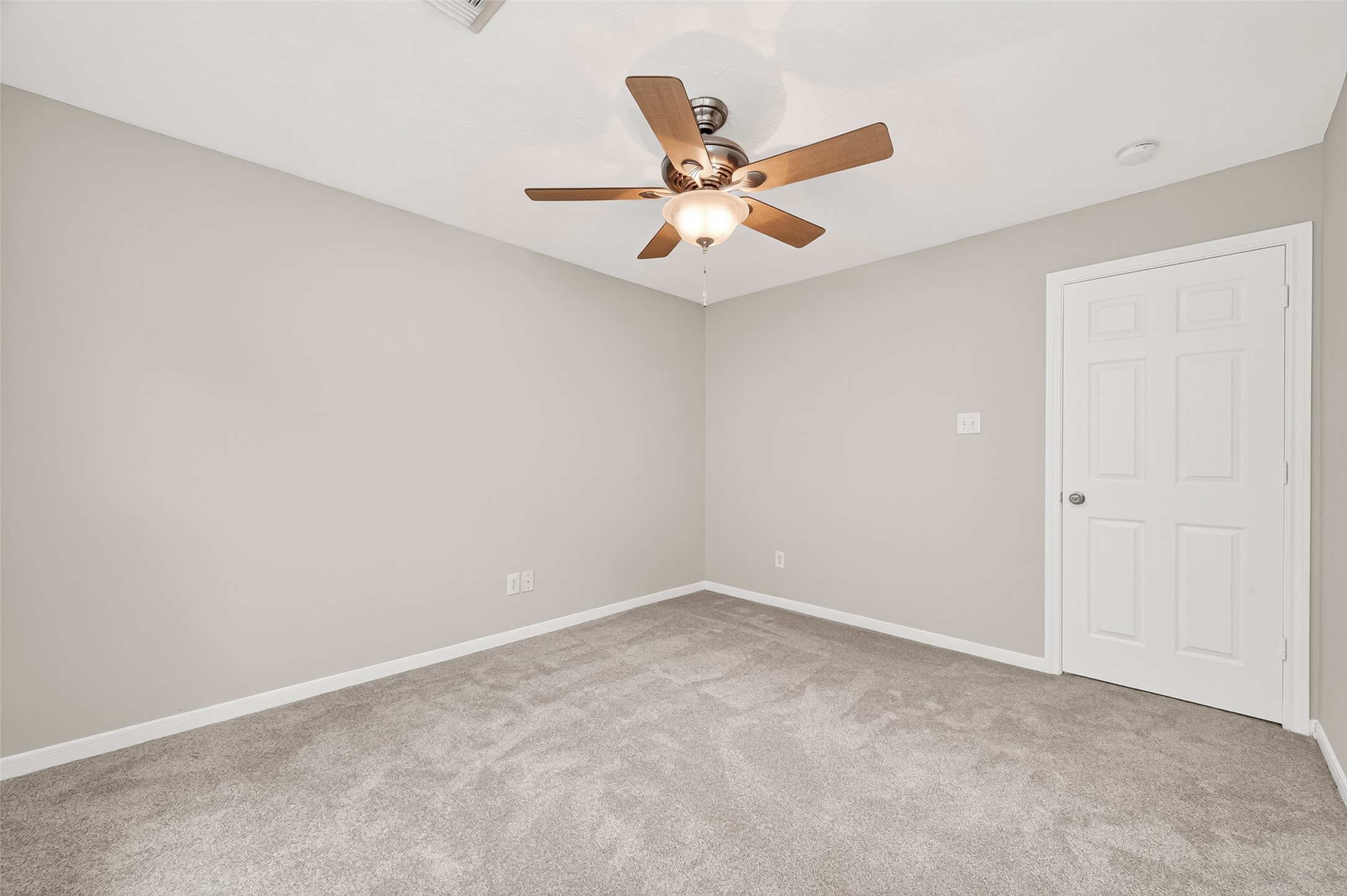 2415 Lacyberry Street Houston, TX 77080 - Photo 38 of 50 an empty room