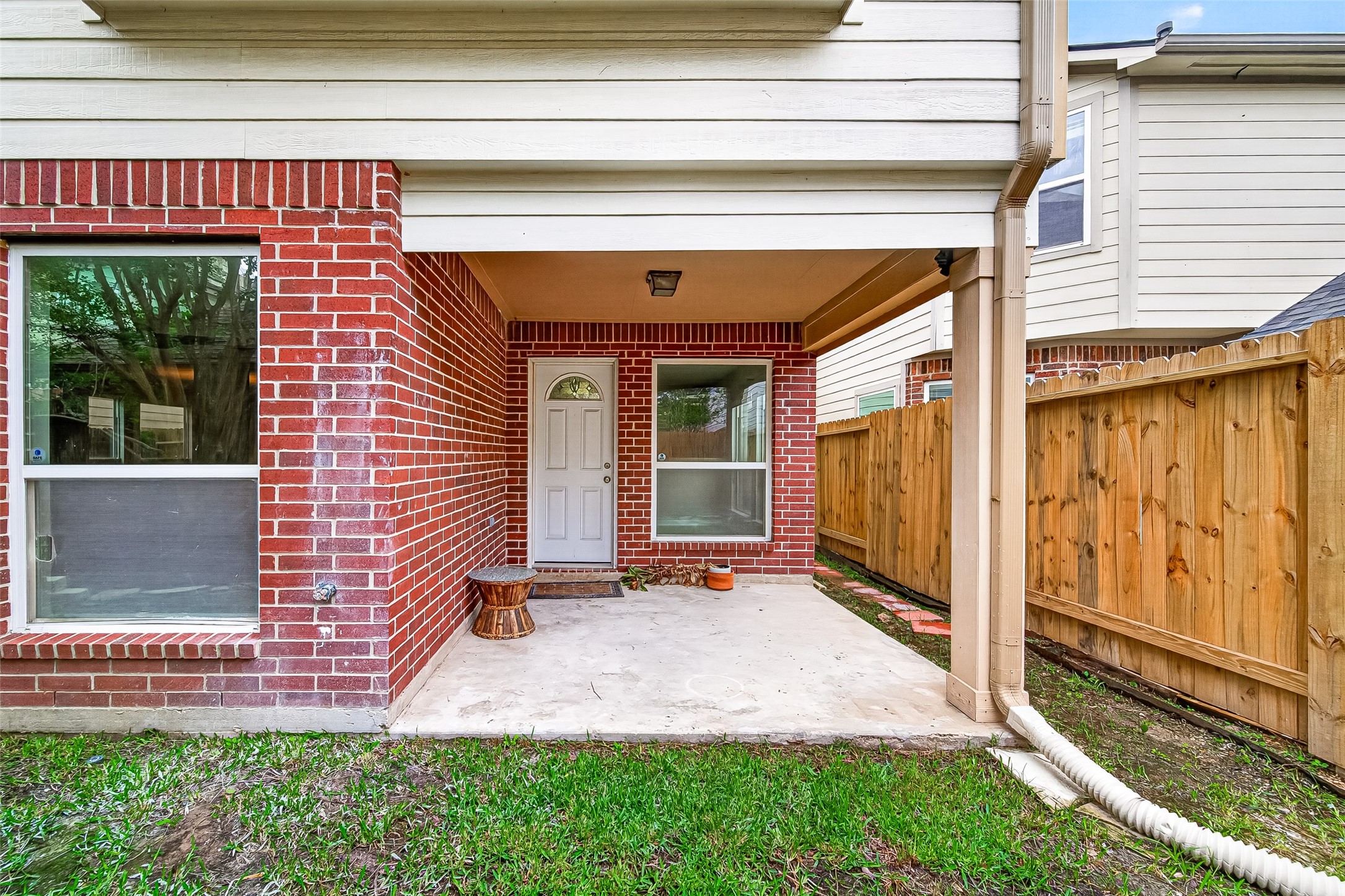 2415 Lacyberry Street Houston, TX 77080 - Photo 46 of 50 a front view of a house with a yard