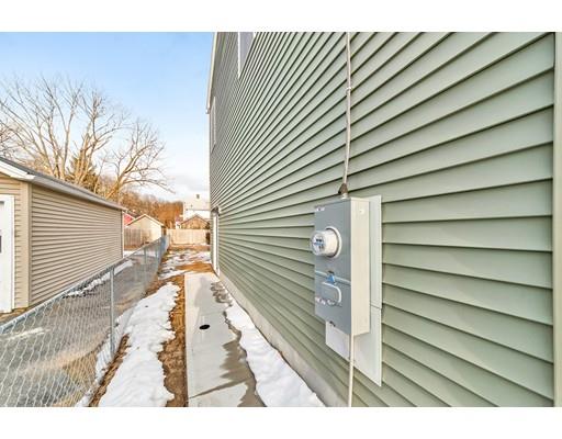 93 Penacook Street Springfield, MA 01104 - Photo 5 of 27