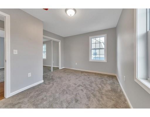 93 Penacook Street Springfield, MA 01104 - Photo 8 of 27