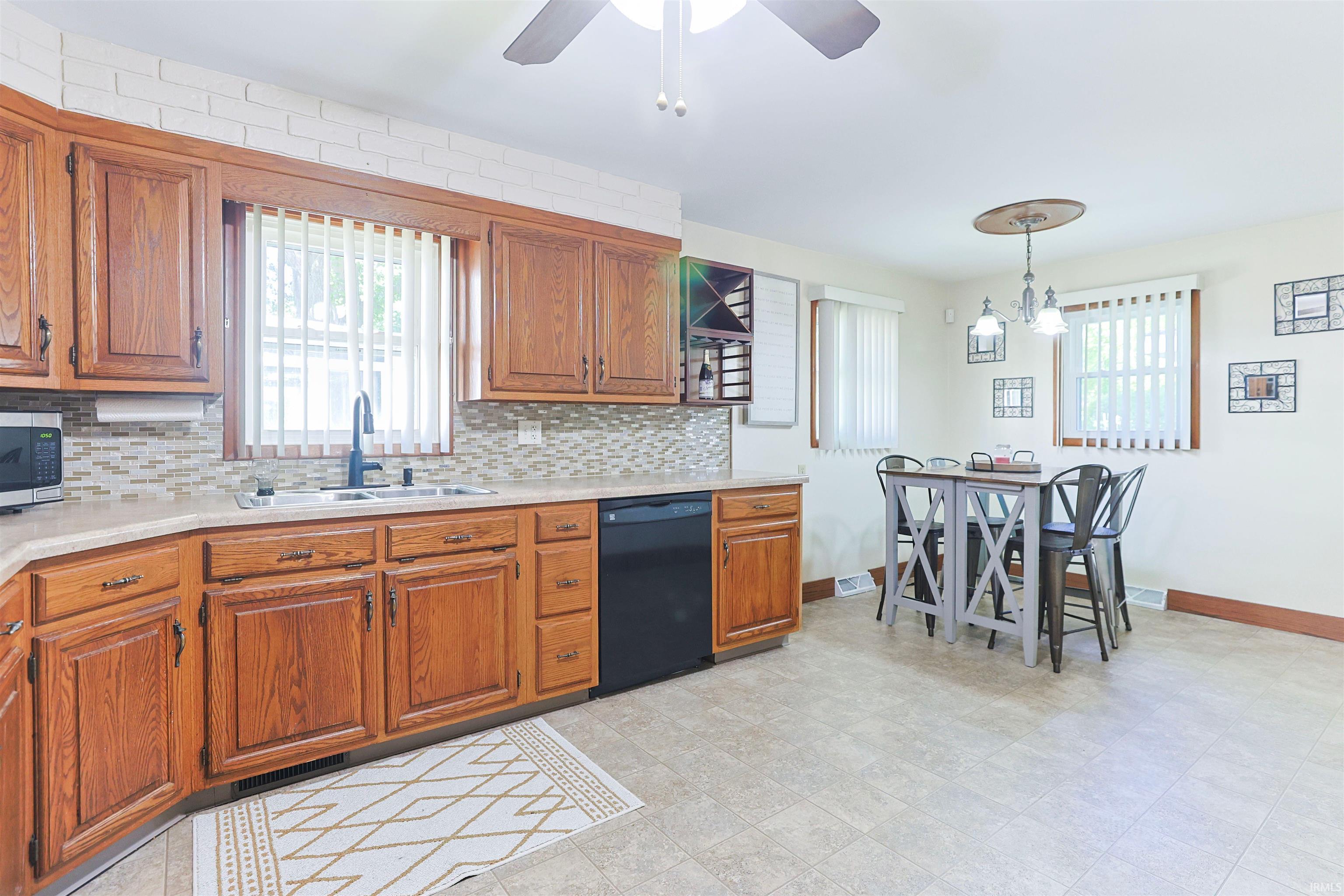 1005 Violet Road Elkhart, IN 46514 - Photo 9 of 45