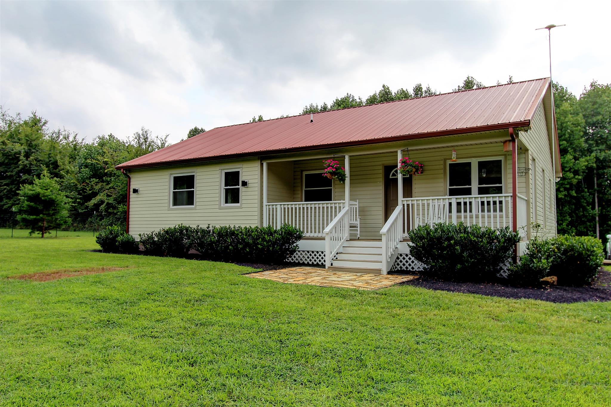574 Switchboard Road Portland, TN 37148 - Photo 1 of 27