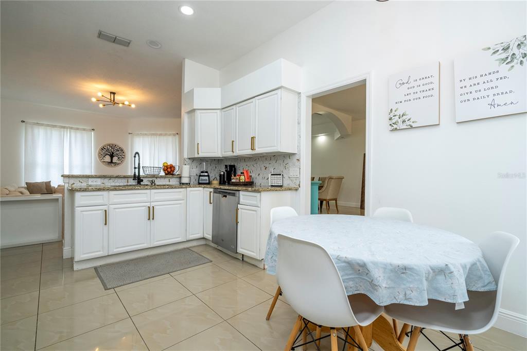 2547 Raccoon Run Lane Orlando, FL 32837 - Photo 14 of 29