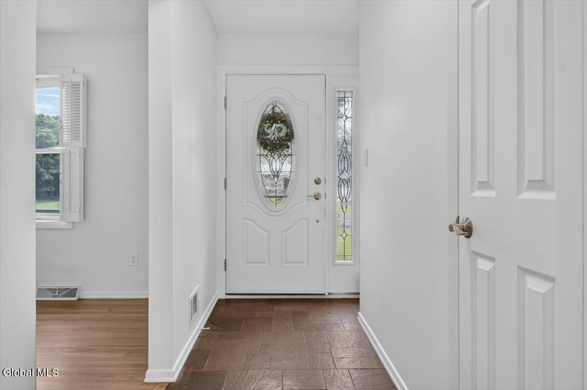 3966 Consaul Road Niskayuna, NY 12304 - Photo 6 of 56 20-021_IMG_4616