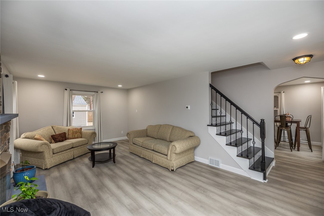 1204 Garman Road Akron, OH 44313 - Photo 9 of 42 Gallery Image 9