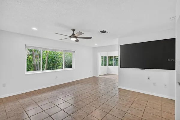 $999,900 | 1884 Southpointe Drive, Sarasota, FL 34231