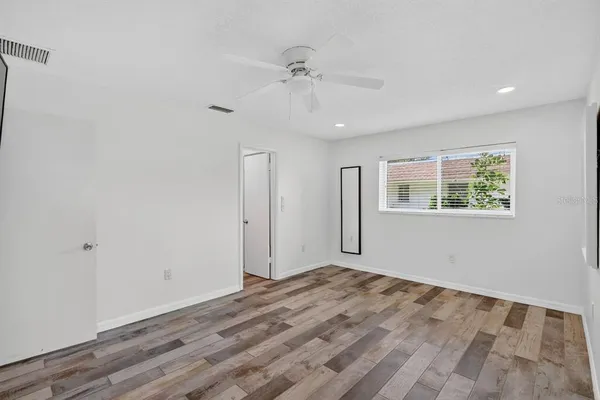 $999,900 | 1884 Southpointe Drive, Sarasota, FL 34231