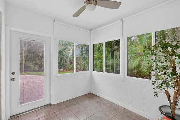 $999,900 | 1884 Southpointe Drive, Sarasota, FL 34231