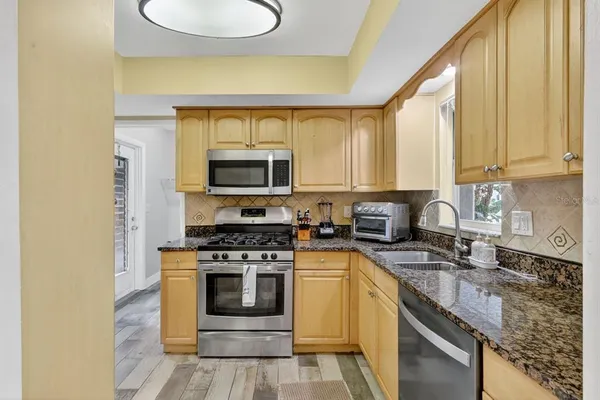 $999,900 | 1884 Southpointe Drive, Sarasota, FL 34231